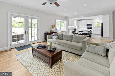 6916 SEVEN LOCKS ROAD, CABIN JOHN, MD 20818