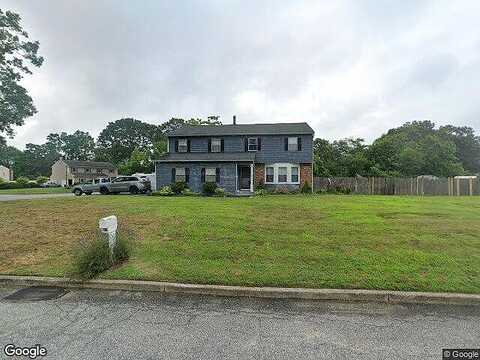 Whispering Pines, CENTEREACH, NY 11720