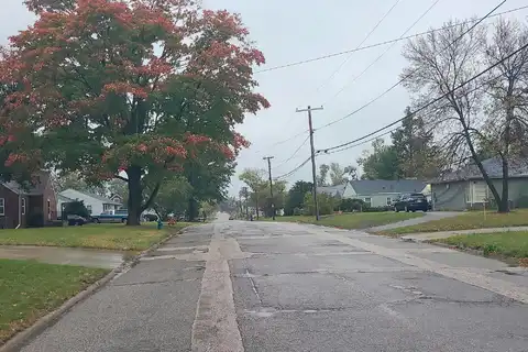 35Th, CEDAR RAPIDS, IA 52402