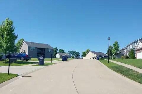 Village Glen, WENTZVILLE, MO 63385