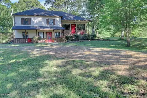 Looxahoma, SENATOBIA, MS 38668