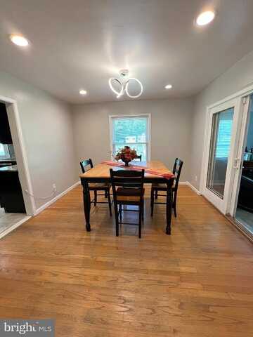 Dunbarton, UPPER MARLBORO, MD 20772