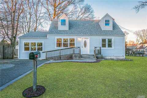Laura, CENTEREACH, NY 11720