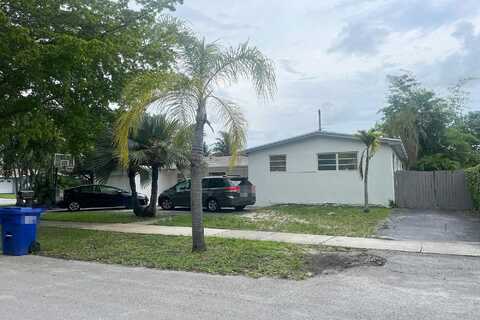 9Th, NORTH MIAMI BEACH, FL 33162