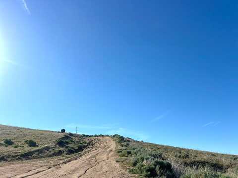 Hayride Rd, LEBEC, CA 93243