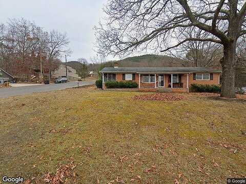 Spruce, BUENA VISTA, VA 24416