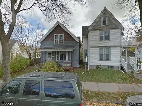 Pine, MILWAUKEE, WI 53207