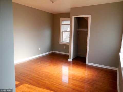 Knox, MINNEAPOLIS, MN 55412