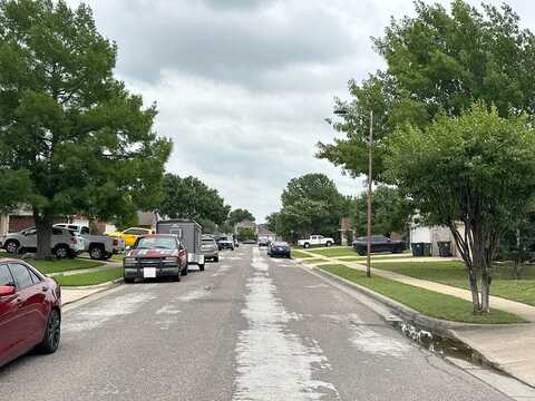 Milton, ARLINGTON, TX 76002