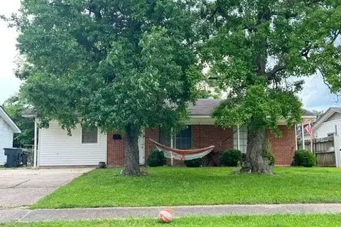 Daffodil St, Bossier City, LA 71112