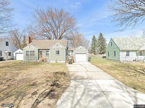 Madson, HUTCHINSON, MN 55350