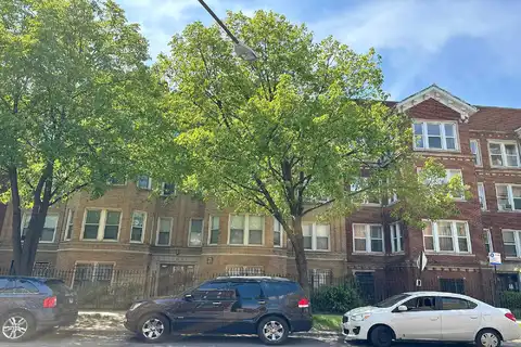 Paxton Ave, Chicago, IL 60649