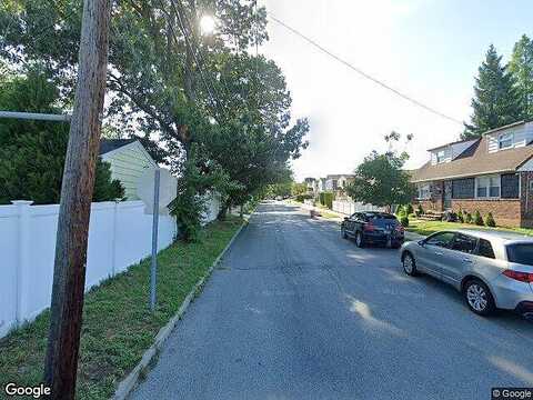 Ludlam Ave, ELMONT, NY 11003