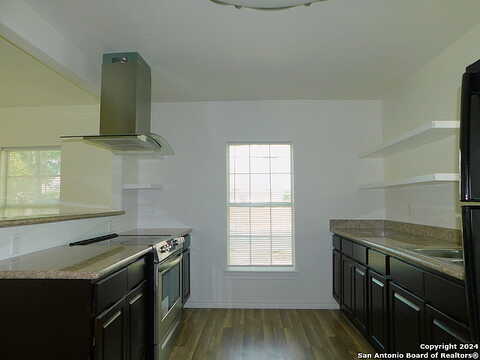 Chavaneaux, SAN ANTONIO, TX 78214
