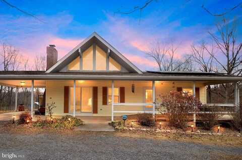 Hahns, TOMS BROOK, VA 22660