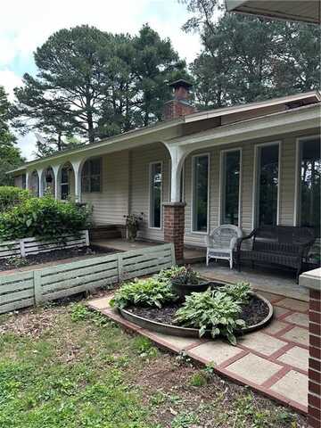 337 Shiloh Pines LN, Russellville, AR 72802
