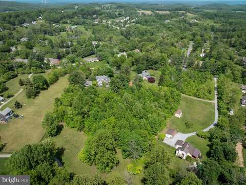 2290 HORSESHOE TRAIL, CHESTER SPRINGS, PA 19425