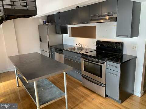 1027 ARCH STREET, PHILADELPHIA, PA 19107