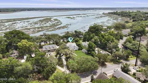 1413 Pigeon Point Road, Beaufort, SC 29902