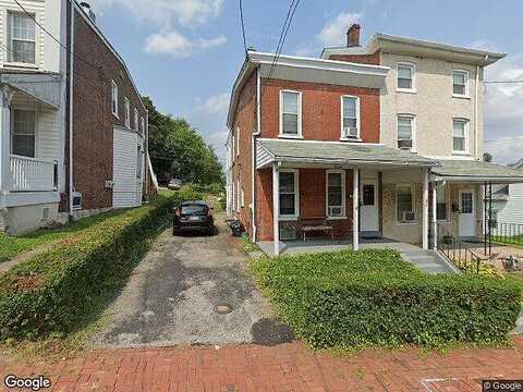 8Th, BROOKHAVEN, PA 19015