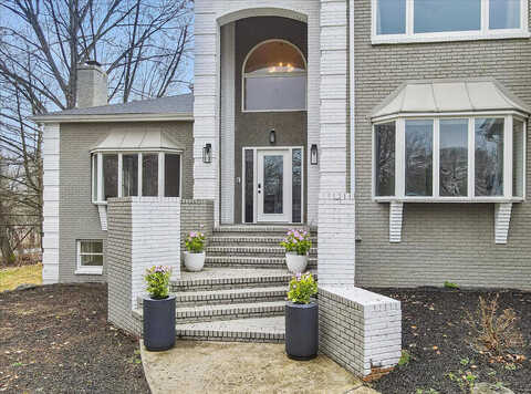 Manor, EAST STROUDSBURG, PA 18301