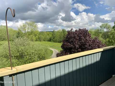 9 Rolling, Lenox, MA 01240