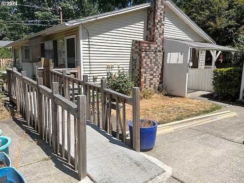 Howard, NEWBERG, OR 97132