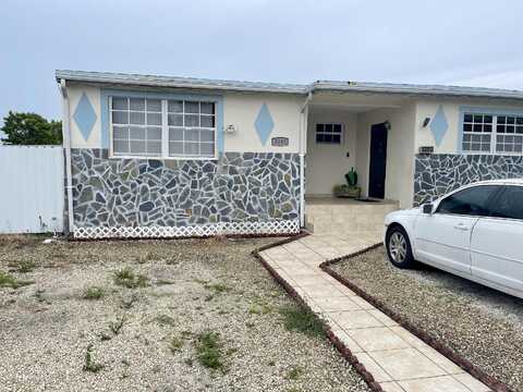 1St, HIALEAH, FL 33013