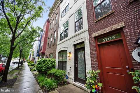 5711 45TH AVENUE, HYATTSVILLE, MD 20781
