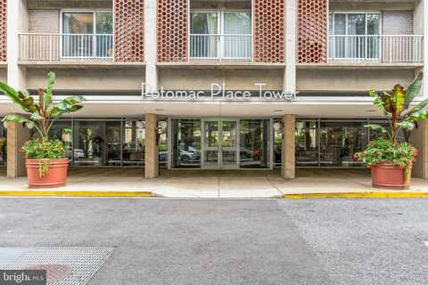 800 4TH STREET SW, WASHINGTON, DC 20024