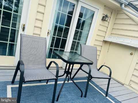 9957 FOXBOROUGH CIRCLE, ROCKVILLE, MD 20850