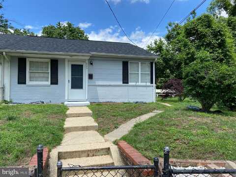 2304 PENBROOK CIRCLE, HYATTSVILLE, MD 20785