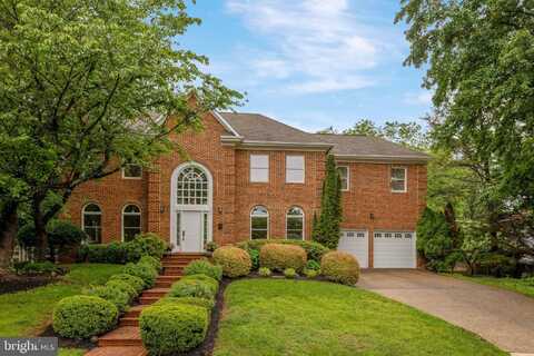702 WARE STREET SW, VIENNA, VA 22180