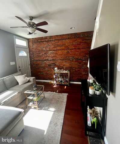 619 E FLORA STREET, PHILADELPHIA, PA 19125