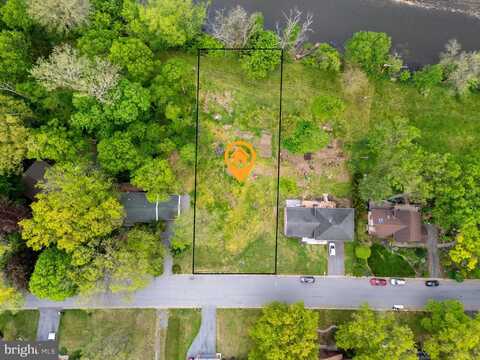 305 CONESTOGA BOULEVARD, LANCASTER, PA 17602