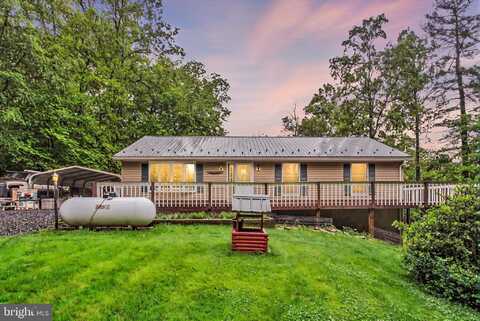 110 PEBBLE LANE, BIGLERVILLE, PA 17307