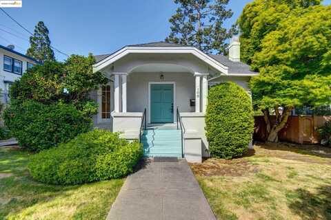 105 Manor Dr, Piedmont, CA 94611