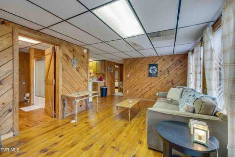 2440 W Allens Bridge Rd, Greeneville, TN 37743