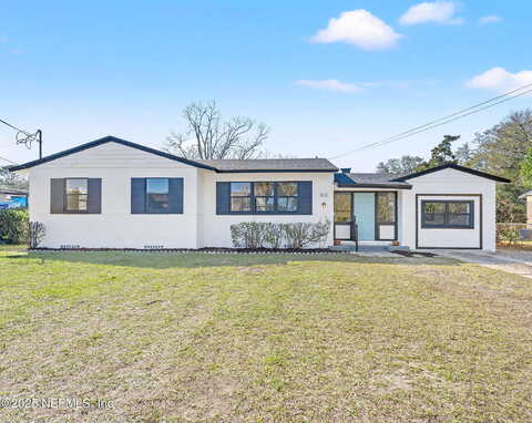 Laurina, JACKSONVILLE, FL 32216