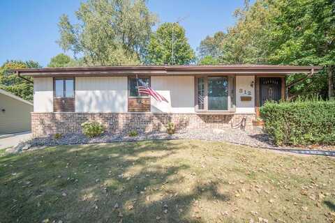 Briar, WEST BEND, WI 53090