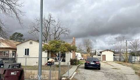 Hays, BANNING, CA 92220
