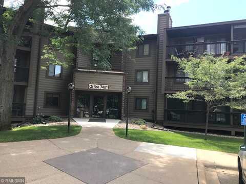 W 101St St, Bloomington, MN 55438