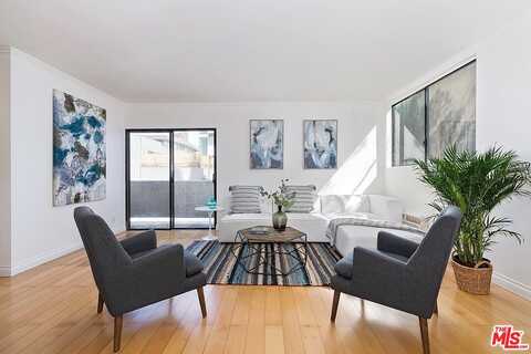 S Barrington Ave, Los Angeles, CA 90049