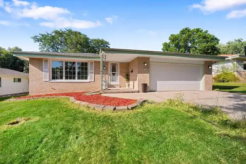 Sycamore, GREENDALE, WI 53129