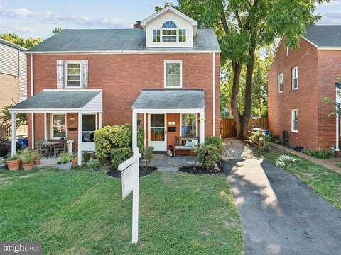 Wayne, ARLINGTON, VA 22204