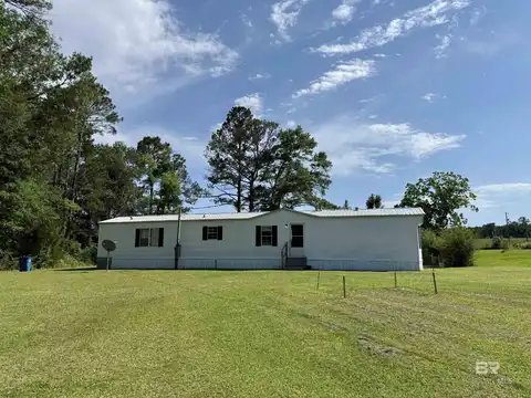 818 Twin Bridges Road, Flomaton, AL 36441