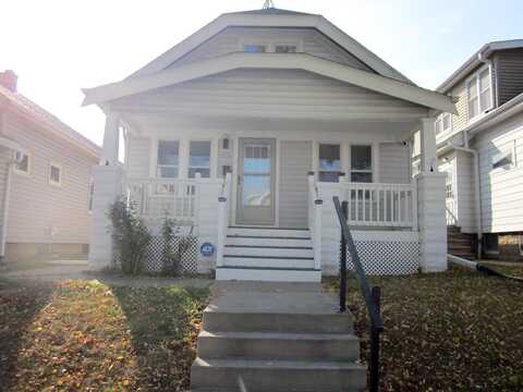 61St, MILWAUKEE, WI 53214