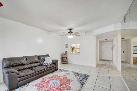 N Federal Hwy, Lantana, FL 33462