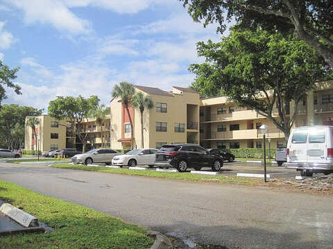 Foxcroft Rd, Miramar, FL 33025