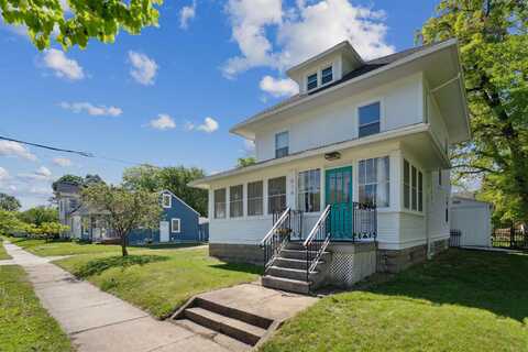 616 W 6th Street, Cedar Falls, IA 50613